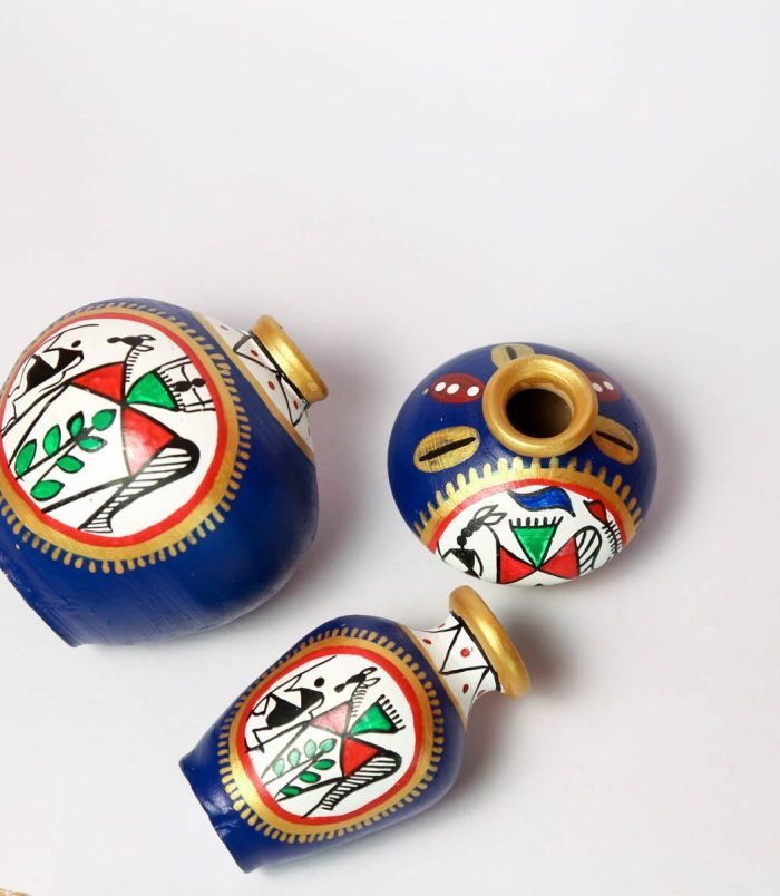 Blue-Warli-Hand-Painted-Earthen-Terracotta-Pots-Set-of-3-Pots-WhiteBG-RainbowFeathers.jpg