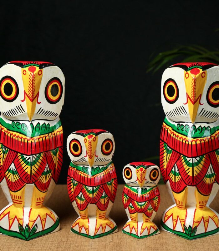 Wealthy-Owl-Family-Wooden-Handcurved-Decorative-Showpieces-Set-of-4-Owls–10-10-6-4-RainbowFeathers.jpg