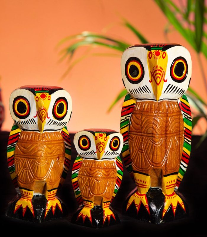 Wooden-Handmade-Hooting-Owl-Family-Decorative-Showpieces-Set-of-3-Owls-8-6-4-RainbowFeathers.jpg Wooden-Handmade-Hooting-Owl-Family-Decorative-Showpieces-Set-of-3-Owls-8-6-4-RainbowFeathers.jpg
