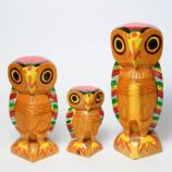 Wooden-Handmade-Night-Bird-Owl-Family-Showpieces-Set-of-3-Owls–8-6-4-WhiteBG-TopView-RainbowFeathers.jpg