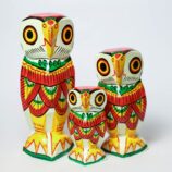 Wooden-Handmade-Wealthy-Owl-Family-Showpieces-Set-of-3-Owls–8-6-4-WhiteBG-Together-RainbowFeathers.jpg