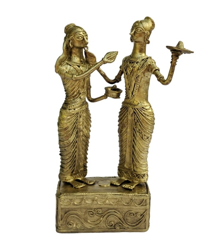 Dhokra-Sindur-Khela-Hand-Crafted-Decorative-Showpiece-WhiteBG-RainbowFeathers