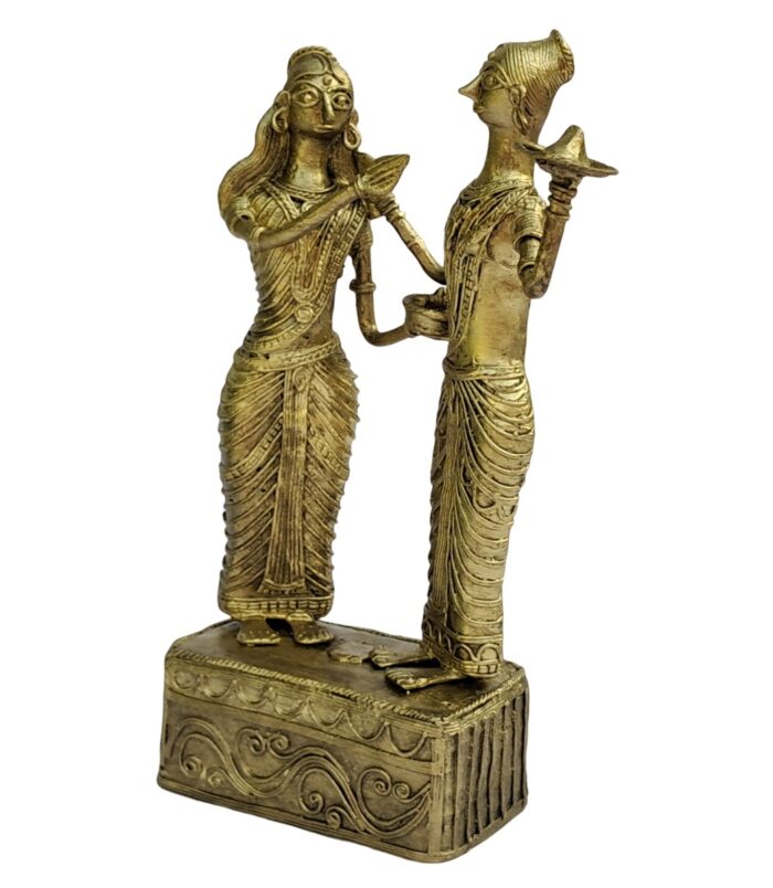 Dhokra-Sindur-Khela-Hand-Crafted-Decorative-Showpiece-WhiteBG-RightView-RainbowFeathers