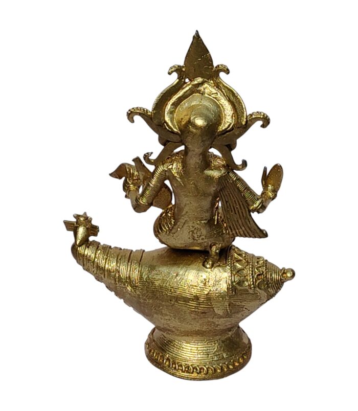 Dhokra Handcrafted Lakshmi on Conch Shell.3