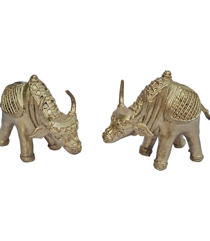 Dhokra-Pair-of-Bull-WhiteBG-RainbowFeathers